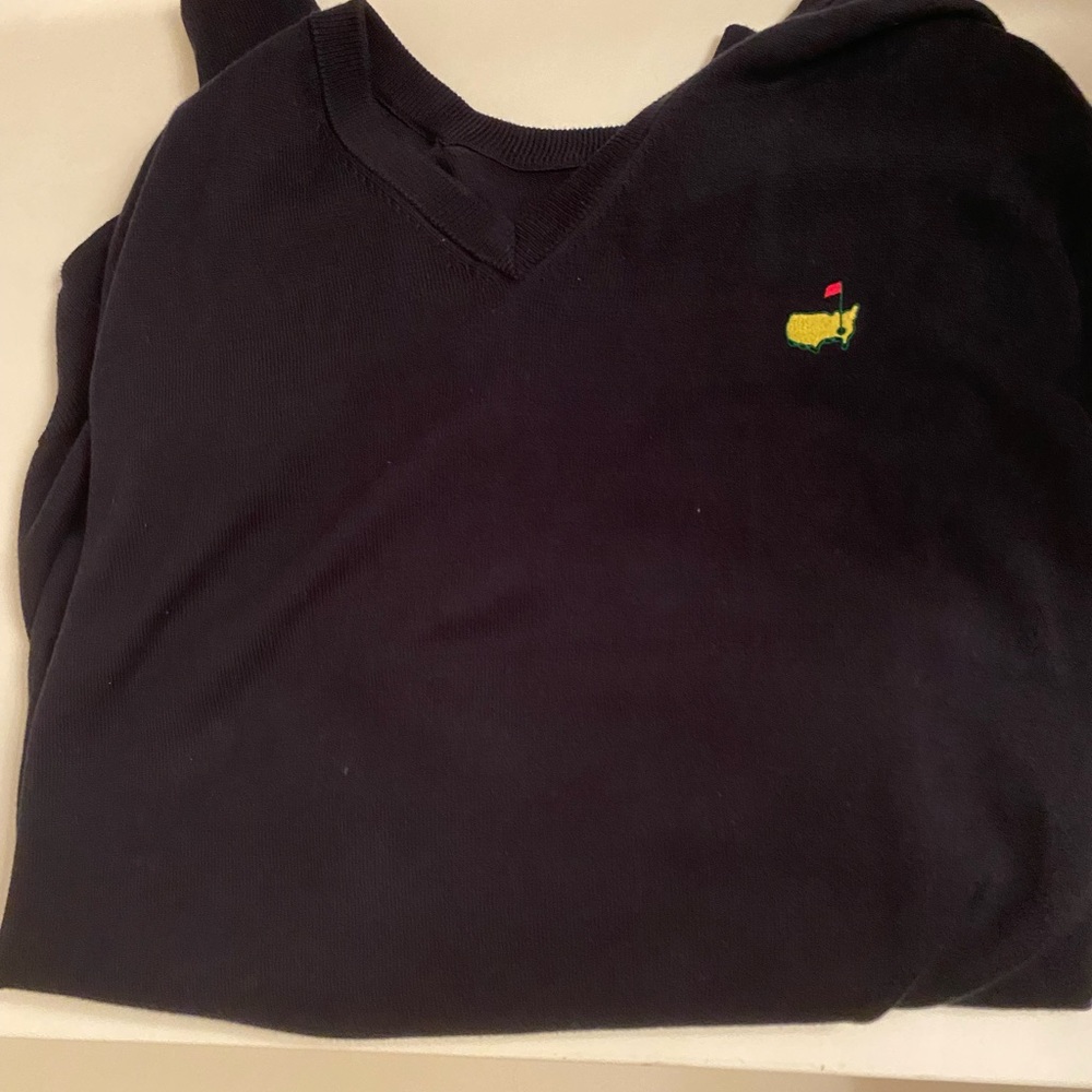 AUTHENTIC MASTERS COLLECTION XXL NAVY V-NECK SWEATER
